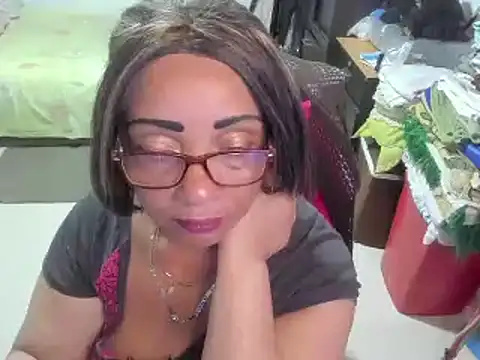 Mrs mommy  online show from December 2024 08:58:01 PM