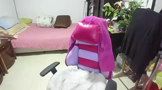 Mrs mommy  online show from January 2025 07:53:02 PM
