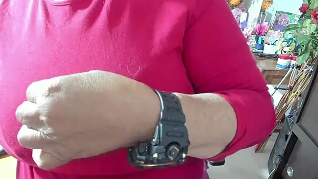 Mrs mommy  online show from September 2025 05:05:02 PM