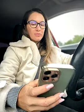 HotXMom online show from October 2025 05:46:01 AM