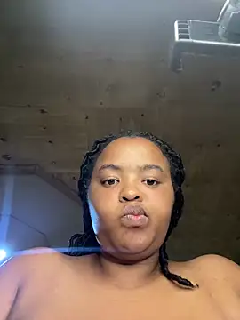 Linahlove online show from February 2025 06:58:01 PM