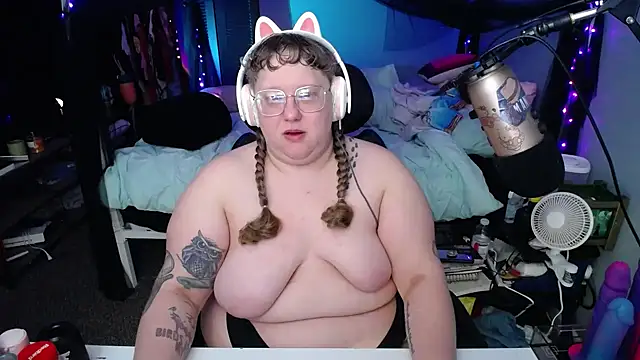 FatVeronica online show from March 2025 02:29:02 PM