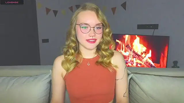 Aurora Golden1 online show from December 2024 03:43:01 PM