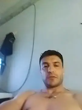 Snapshot of EmeEme11 chatting on December 2025 11:26:02 AM EmeEme11 online show from December 2025 11:26:02 AM