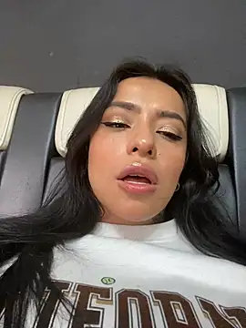 Snapshot of foxxy_nasty chatting on October 2025 04:37:01 PM foxxy nasty online show from October 2025 04:37:01 PM