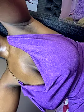 Snapshot of Candy-Heart chatting on November 2025 09:14:01 PM Candy-Heart online show from November 2025 09:14:01 PM