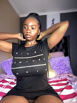 Snapshot of Candy-Heart chatting on November 2025 12:15:02 PM Candy-Heart online show from November 2025 12:15:02 PM