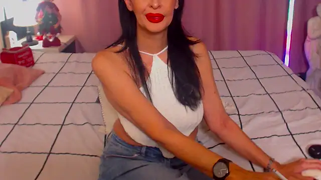 Snapshot of shannon4u chatting on December 2024 11:19:02 PM shannon4u online show from December 2024 11:19:02 PM