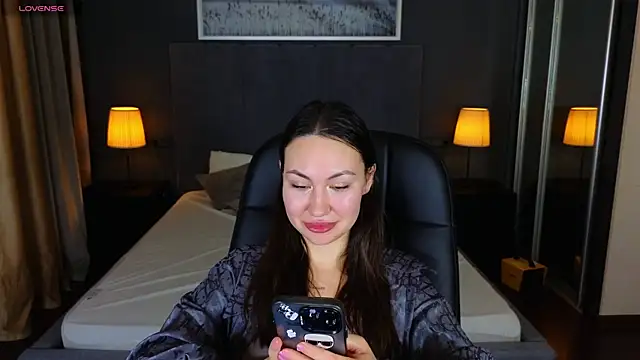 GIGI BENNET online show from December 2024 09:03:01 AM