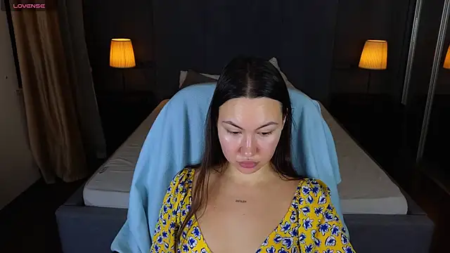 GIGI BENNET online show from December 2024 05:17:01 AM