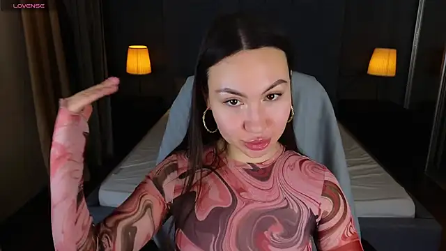 GIGI BENNET online show from December 2024 05:18:02 AM