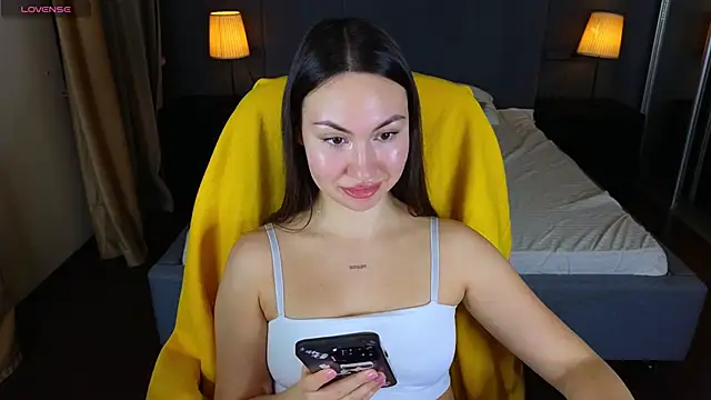 GIGI BENNET online show from December 2024 08:50:02 AM