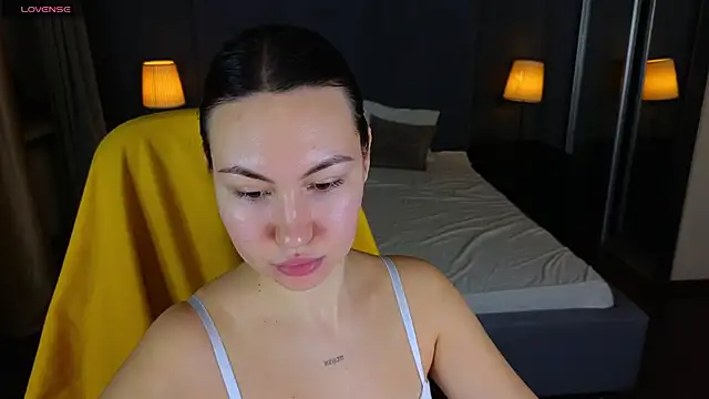 GIGI BENNET online show from December 2024 05:42:01 AM