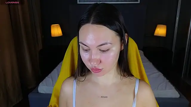 GIGI BENNET online show from December 2024 05:26:01 AM
