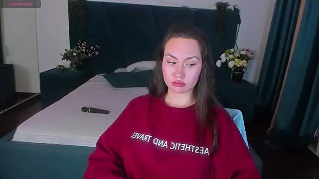 GIGI BENNET online show from January 2025 07:15:01 PM
