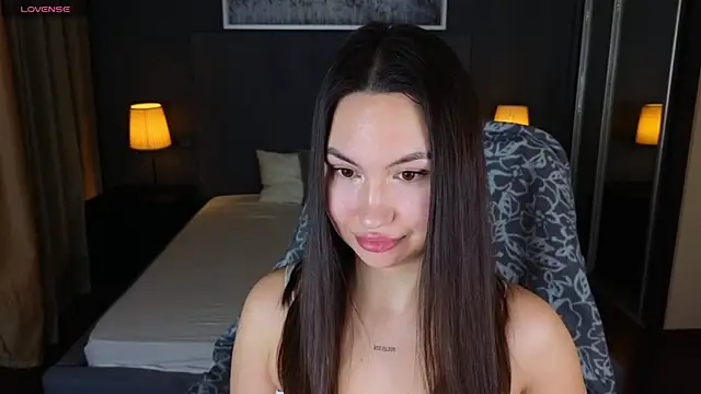 GIGI BENNET online show from January 2025 09:15:01 AM
