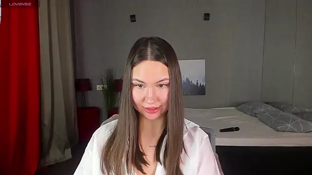 GIGI BENNET online show from February 2025 12:28:01 PM