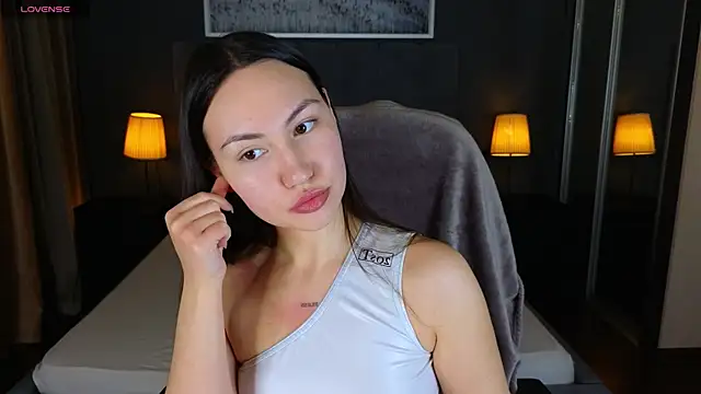 GIGI BENNET online show from February 2025 08:06:02 AM
