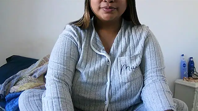 Snapshot of ArisaGonzalez chatting on October 2025 10:34:02 AM ArisaGonzalez online show from October 2025 10:34:02 AM