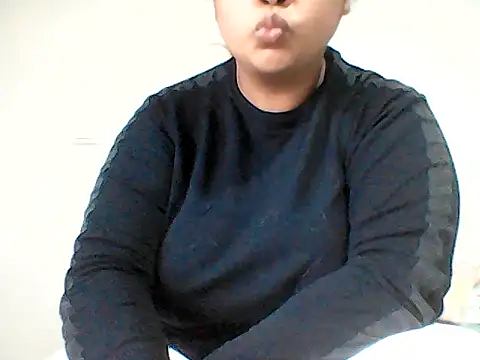 Snapshot of ArisaGonzalez chatting on October 2025 09:28:01 AM ArisaGonzalez online show from October 2025 09:28:01 AM