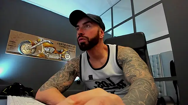 Snapshot of AronGrant chatting on January 2025 09:41:02 AM AronGrant online show from January 2025 09:41:02 AM