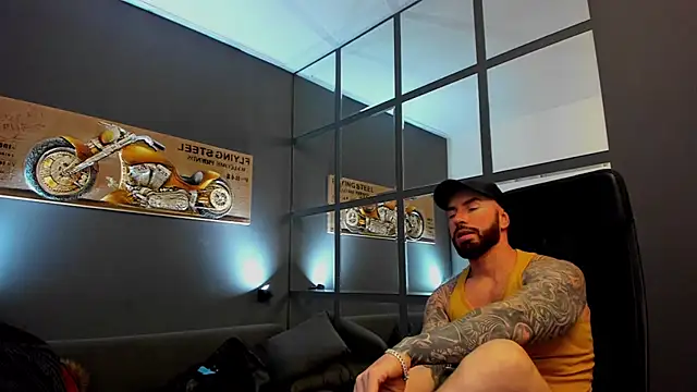 Snapshot of AronGrant chatting on January 2025 12:09:02 PM AronGrant online show from January 2025 12:09:02 PM