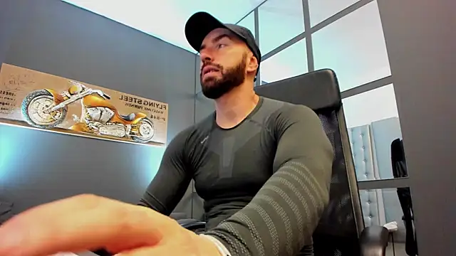 Snapshot of AronGrant chatting on February 2025 08:24:02 AM AronGrant online show from February 2025 08:24:02 AM