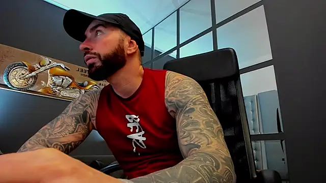 Snapshot of AronGrant chatting on February 2025 12:05:02 PM AronGrant online show from February 2025 12:05:02 PM