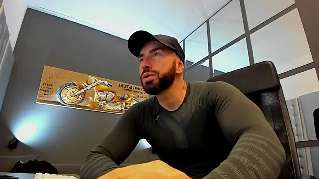 Snapshot of AronGrant chatting on February 2025 10:49:02 AM AronGrant online show from February 2025 10:49:02 AM