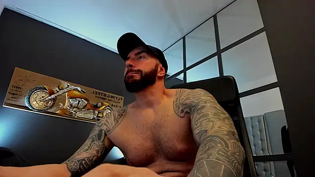 Snapshot of AronGrant chatting on March 2025 10:57:02 AM AronGrant online show from March 2025 10:57:02 AM