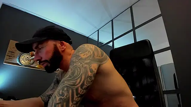 Snapshot of AronGrant chatting on March 2025 12:01:02 PM AronGrant online show from March 2025 12:01:02 PM