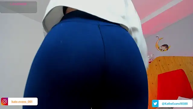 Snapshot of kate_evans1 chatting on October 2025 04:20:02 AM kate evans1 online show from October 2025 04:20:02 AM