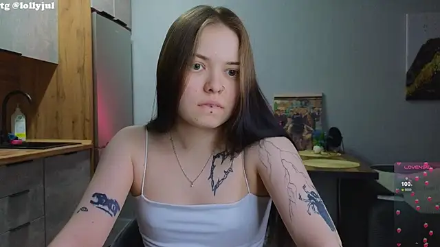 Snapshot of doll_lol_ chatting on March 2025 02:36:01 AM doll lol online show from March 2025 02:36:01 AM