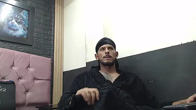 Snapshot of Chris_Dick23 chatting on October 2025 04:02:01 AM Chris Dick23 online show from October 2025 04:02:01 AM