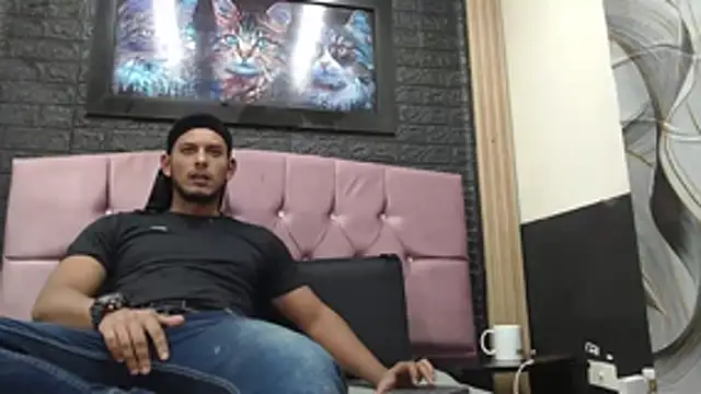 Snapshot of Chris_Dick23 chatting on November 2025 04:01:02 AM Chris Dick23 online show from November 2025 04:01:02 AM