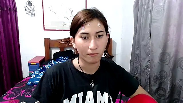 Snapshot of LadyMilk003 chatting on October 2025 05:24:02 PM LadyMilk003 online show from October 2025 05:24:02 PM