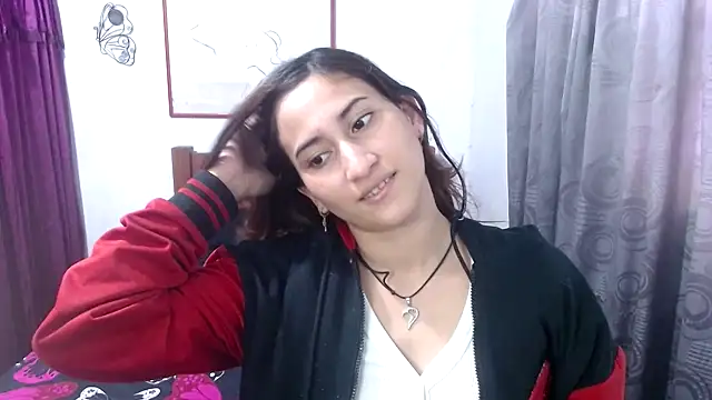 Snapshot of LadyMilk003 chatting on October 2025 05:25:01 PM LadyMilk003 online show from October 2025 05:25:01 PM