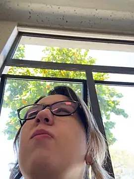 amooraaamoon online show from September 2025 12:43:02 PM