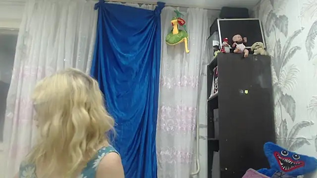 Snapshot of CamDiva113 chatting on October 2025 02:20:01 AM CamDiva113 online show from October 2025 02:20:01 AM