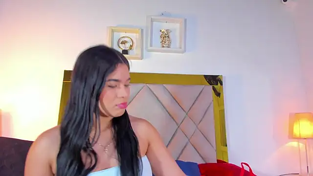 nicole grace0 online show from October 2025 12:03:02 PM