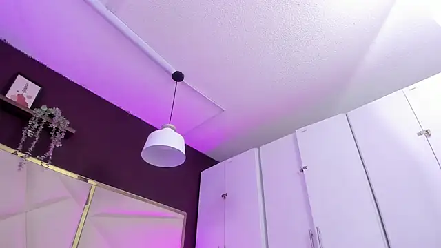 Snapshot of April_bowie chatting on October 2025 11:11:01 AM April bowie online show from October 2025 11:11:01 AM