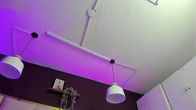 Snapshot of April_bowie chatting on October 2025 11:02:01 AM April bowie online show from October 2025 11:02:01 AM