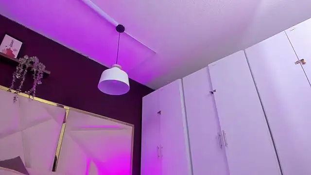 Snapshot of April_bowie chatting on October 2025 11:11:01 AM April bowie online show from October 2025 11:11:01 AM