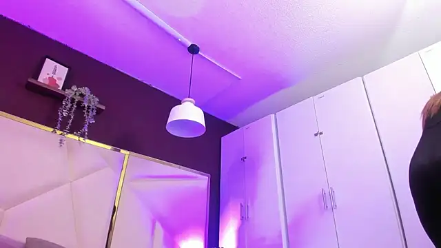 Snapshot of April_bowie chatting on October 2025 11:10:01 AM April bowie online show from October 2025 11:10:01 AM