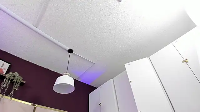 Snapshot of April_bowie chatting on November 2025 11:22:01 AM April bowie online show from November 2025 11:22:01 AM