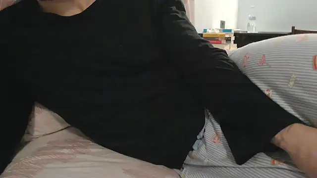 -theshyguy92- online show from February 2025 10:08:02 PM