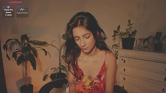 Snapshot of isabelin19 chatting on September 2025 03:58:02 PM isabelin19 online show from September 2025 03:58:02 PM