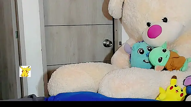 Snapshot of honey_skin chatting on December 2024 09:35:01 AM honey skin online show from December 2024 09:35:01 AM