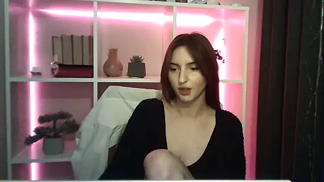 X Alisa online show from March 2025 07:14:01 PM