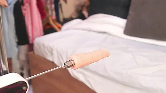 Snapshot of katlyn_martins chatting on October 2025 01:54:01 PM katlyn martins online show from October 2025 01:54:01 PM